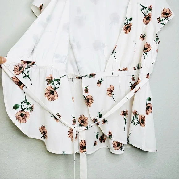 June and Hudson Foral Wrap Top - Picture 11 of 13
